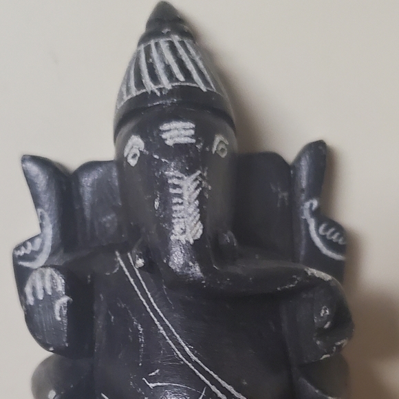 Ganesha Elephant Hindu God black stone statue - Picture 4 of 10
